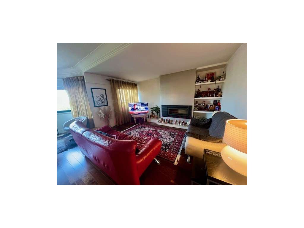 Apartamento T4 no Infantado-5