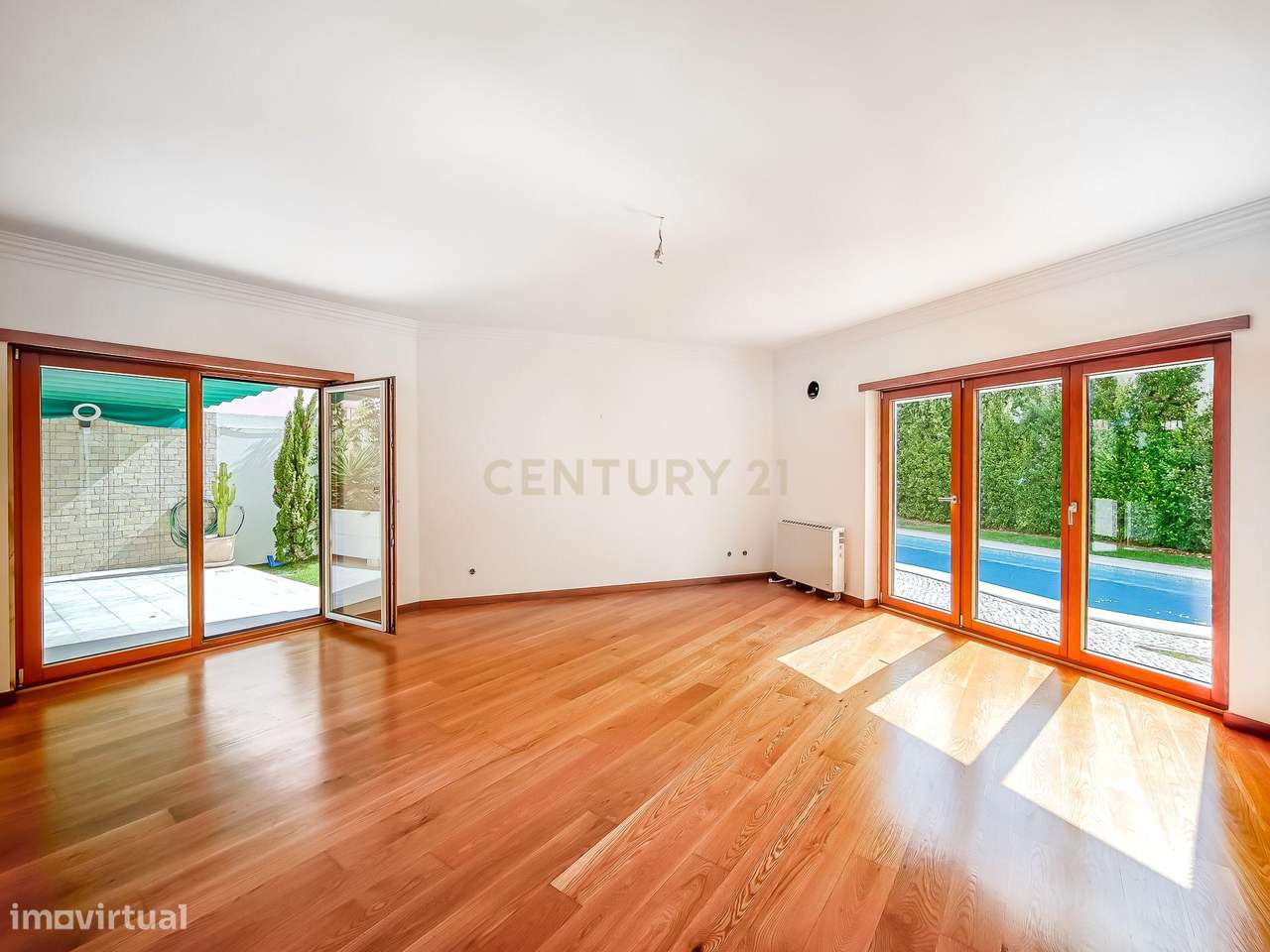 Moradia T5+1 com Piscina Privada a 8 Minutos a Pé do King's College |-5