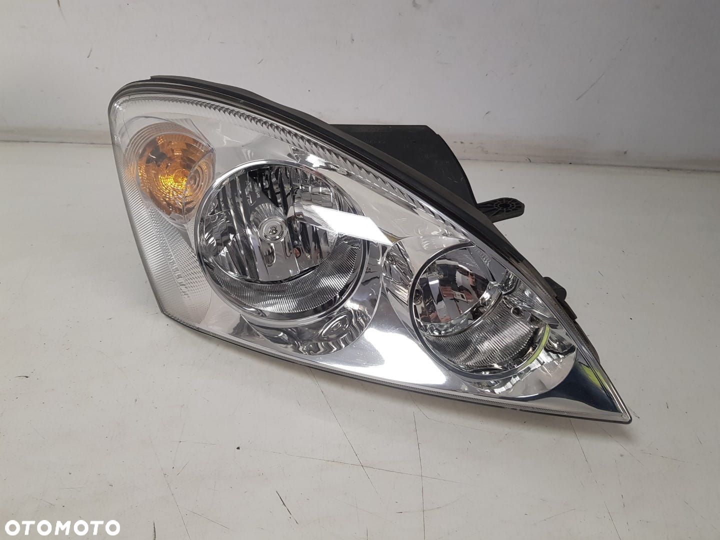 KIA CEED 1 I 06-09 LAMPA PRAWA PRZEDNIA PRZÓD EUROPA 92102-1H000 - 1