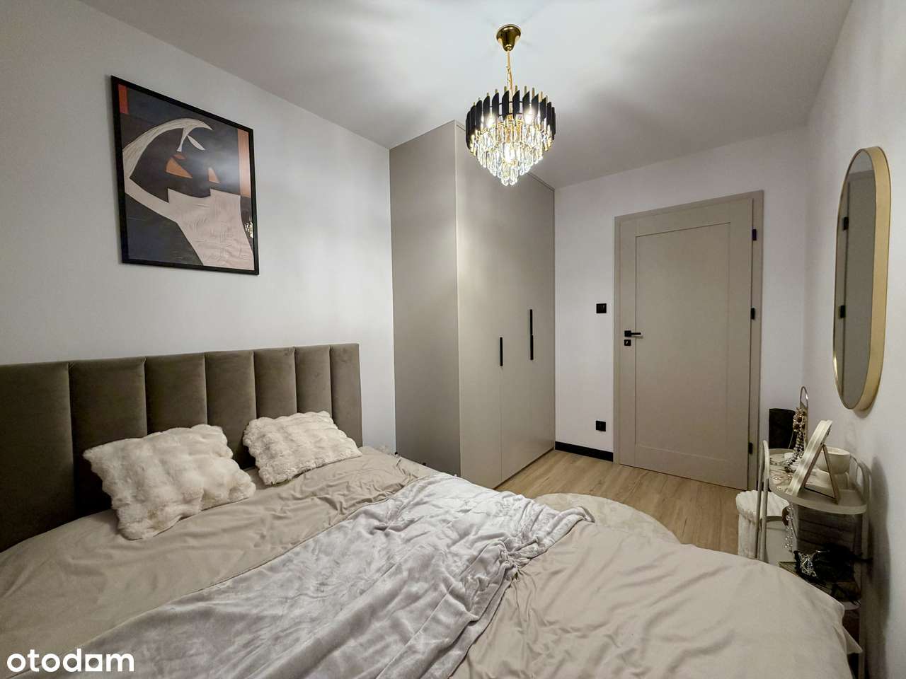 3 Pokojowe mieszkanie z balkonem po remoncie- Młodzianów-8