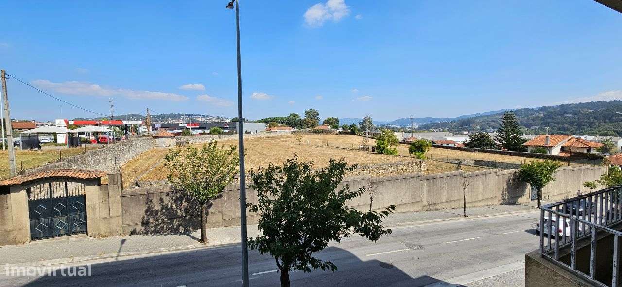 Oferta da Escritura e Registo - Terreno na Vila das Aves - Grande imagem: 2/6