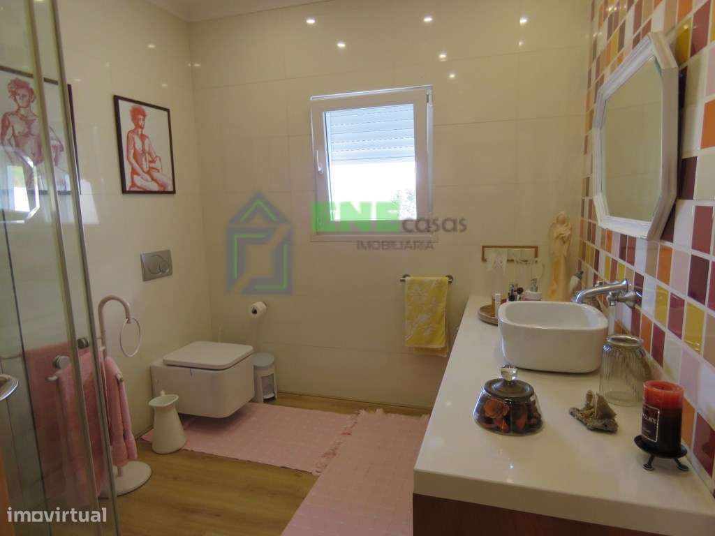 Moradia T5 Isolada em Barril-27