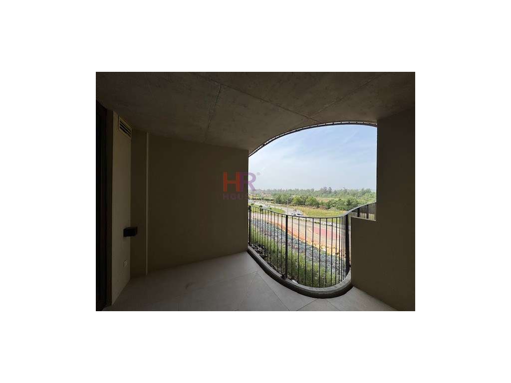 Apartamento T1 Novo com Varandas e Vistas Deslumbrantes em Coimbra.-11