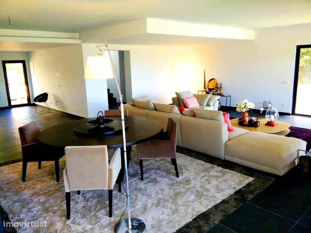 Moradia V3 c/ deslumbrante vista 180º mar em Cascais - Grande imagem: 4/17