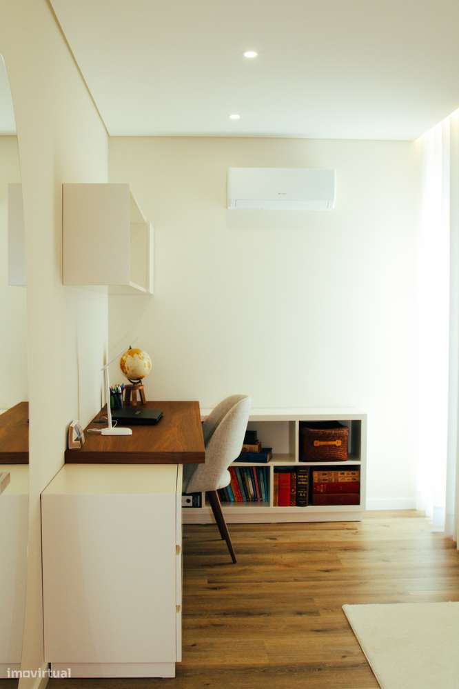 Moradia Exclusiva com Piscina- Pronta a Habitar-10