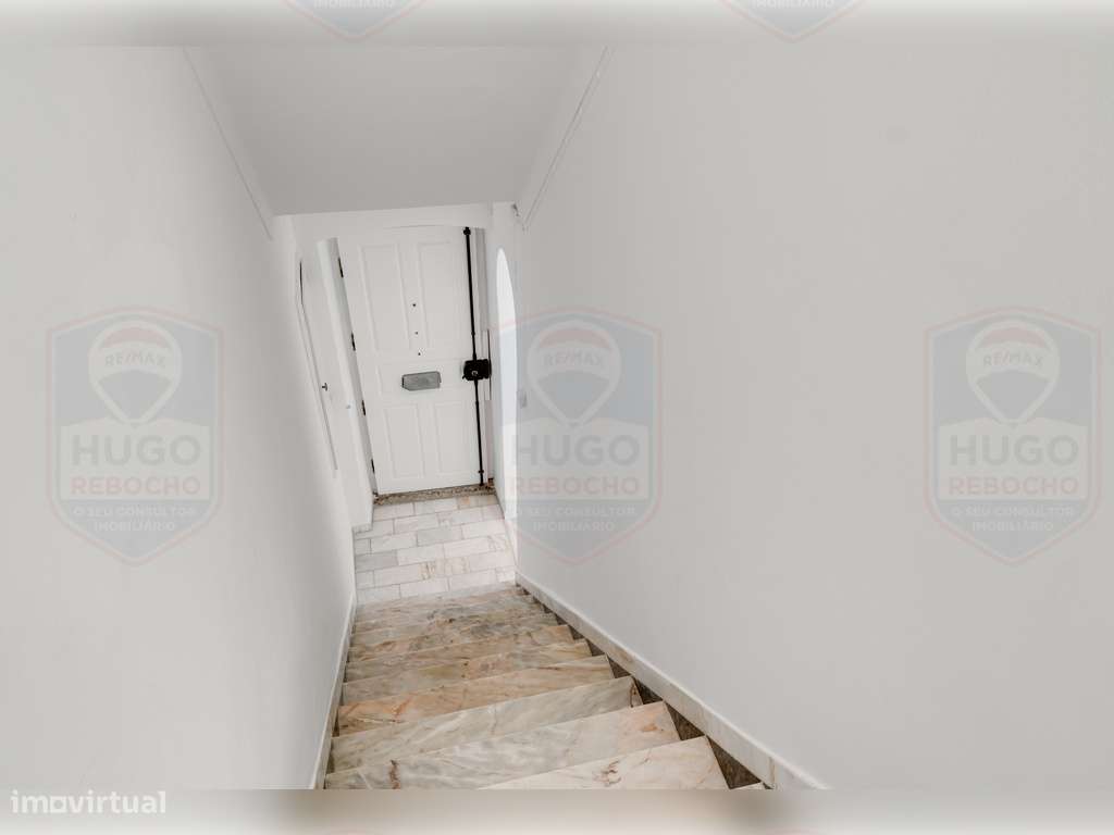 Moradia T3 no Centro Histórico de Évora Renovada-11