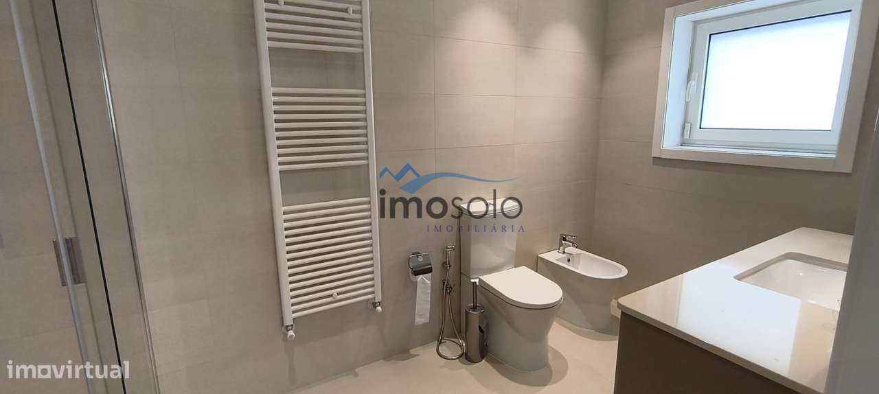 Moradia T4 de Luxo  em Dornelas-23