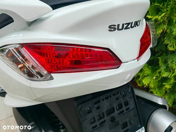 Suzuki Burgman - 15