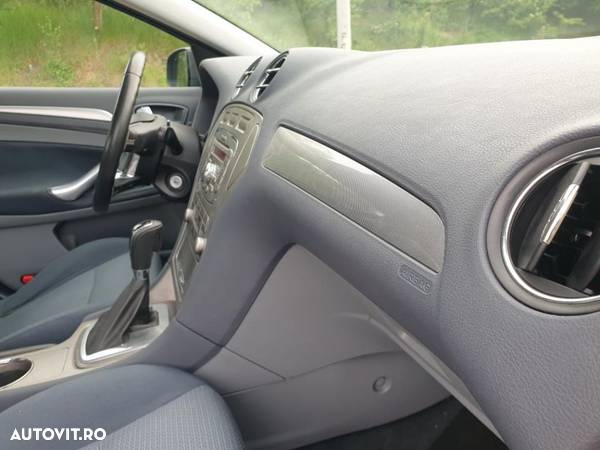 Ford Mondeo 2.0 TDCi Aut. Trend - 22