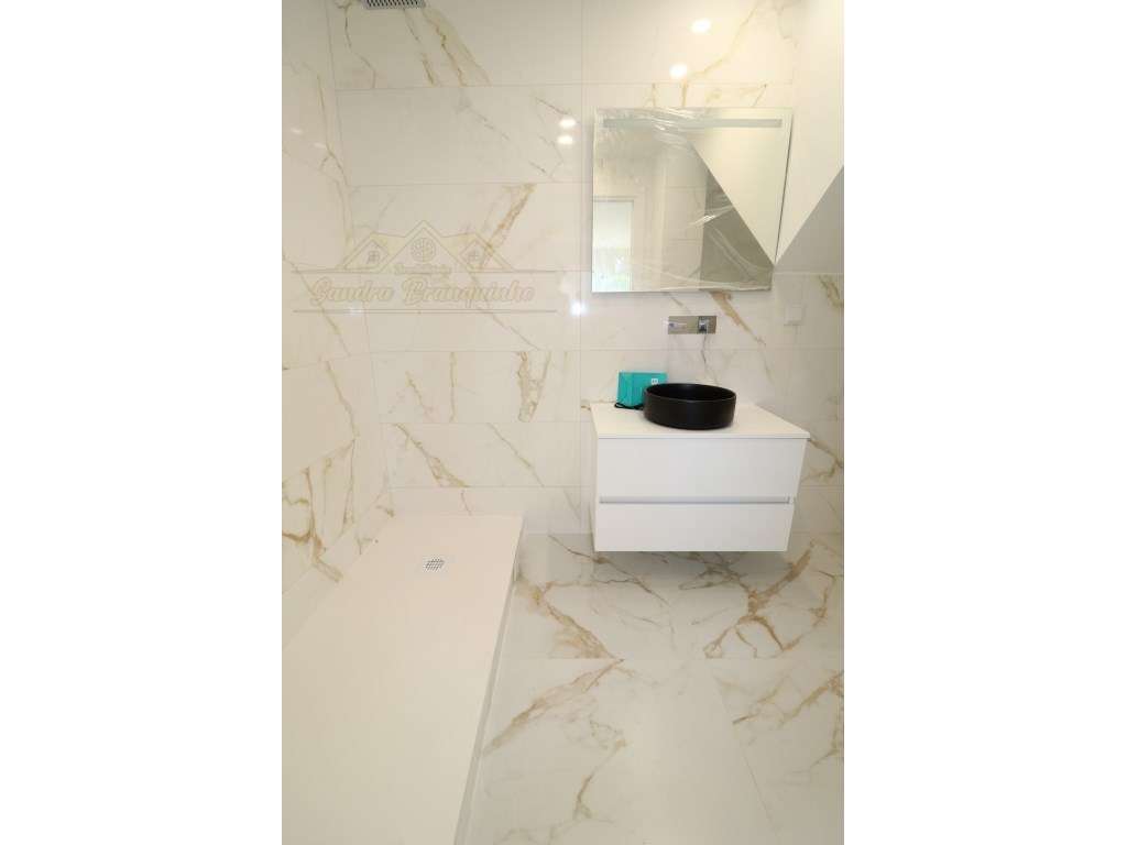 Moradia T5(NOVA) com Piscina-23
