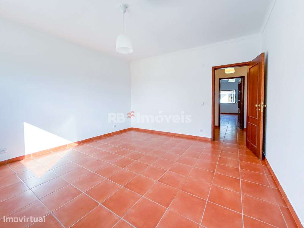 Moradia T3, c/ Jardim, Garagem e Zona de Estar Exterior - Castelo d...-36