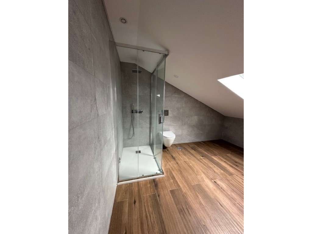 ALCOCHETE - T4 - DUPLEX DE LUXO - C/ TERRAÇO E GARAGEM/2 LUG.-16