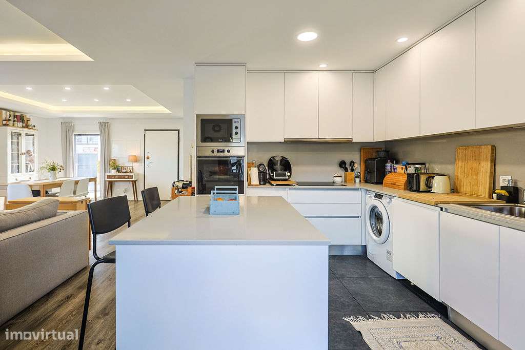 Moradia T4 com jardim, Fernão Ferro-24