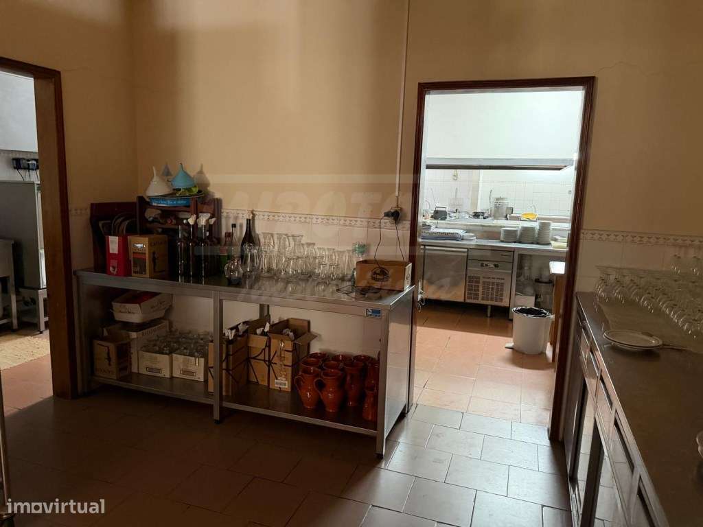 Venda conjunta de restaurante e armazém em Estação, Inglesinhas, Po...-25