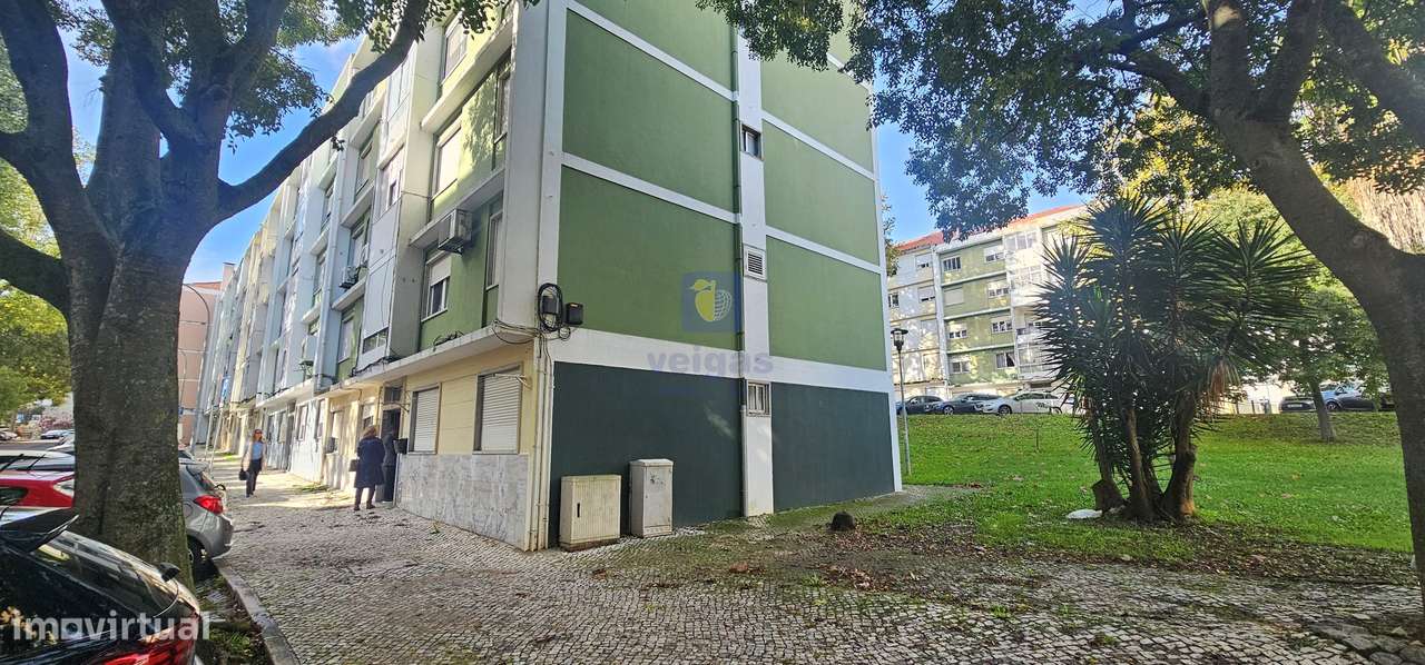 Apartamento T2 – Benfica, Lisboa para remodelação - Grande imagem: 5/21