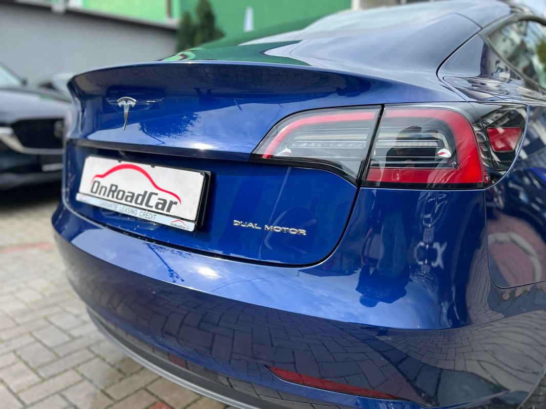 Tesla Model 3 Langstreckenbatterie Allradantrieb Dual Motor - 14