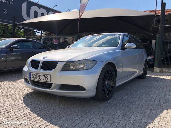 BMW 318 d Touring Dynamic - 3