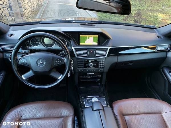 Mercedes-Benz Klasa E 350 CDI DPF 4Matic BlueEFFICIENCY 7G-TRONIC Avantgarde - 14