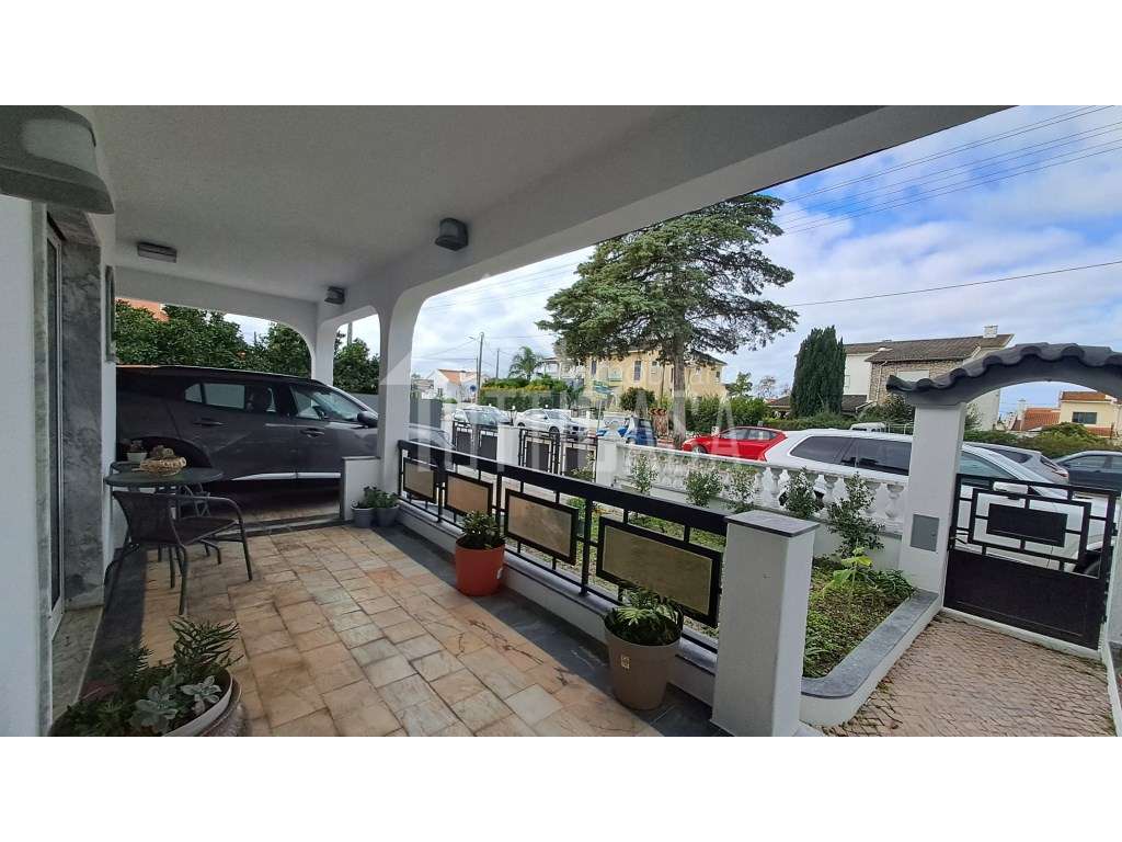 Moradia T4+1 em Amora-Seixal - Grande imagem: 5/17