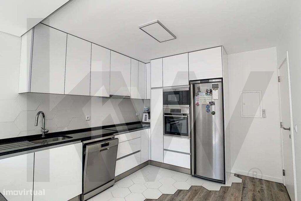 VENDA | Moradia T4  Totalmente Remodelada com Garagem | Gaeiras, Óbido - Grande imagem: 4/30