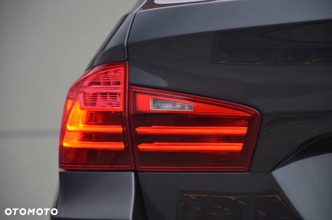 BMW Seria 5 518d Business Edition - 32