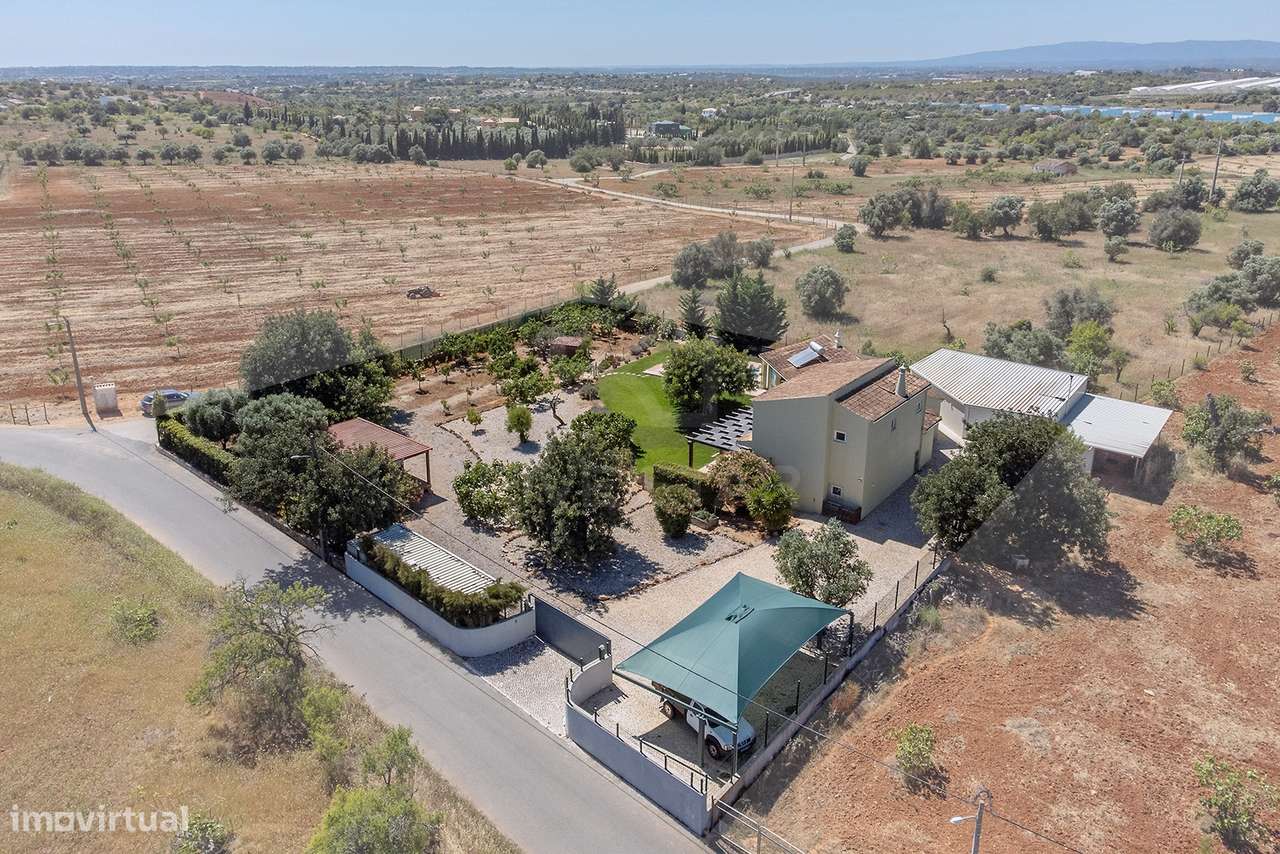 Moradia T4 na Guia -  Charme Algarvio com Total Privacidade - Piscina-54