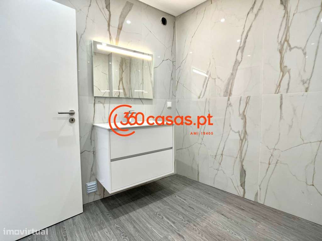Apartamento T3 Novo com piscina, garagem e arrecadação em Olhão-17