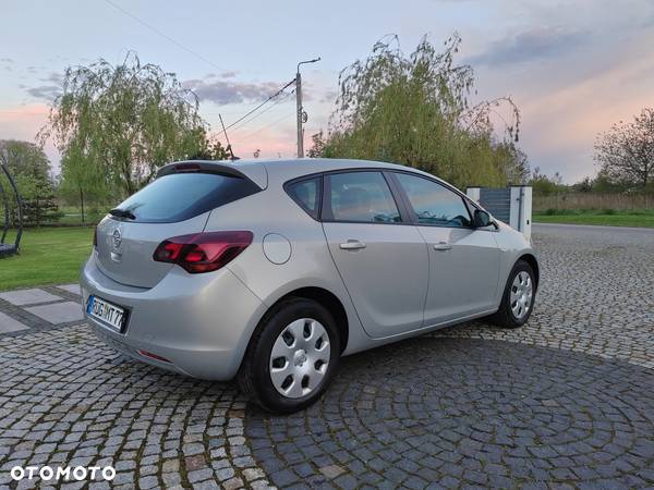 Opel Astra 1.6 Color Edition - 6