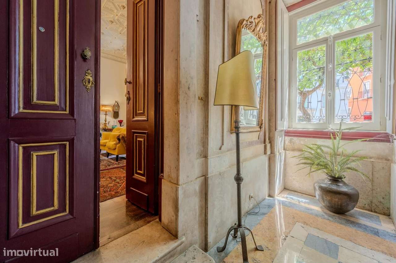 Apartamento T2 + 2 com estacionamento, Santa Catarina, Lisboa - Grande imagem: 3/28