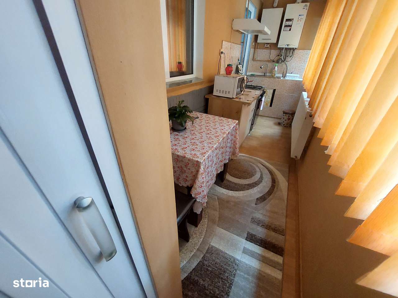 Vindem Apartament 2 camere Robea  mobilat si utilat cu Balcon mare-8