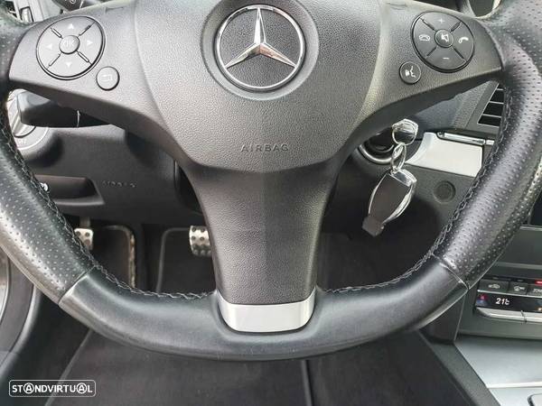 Mercedes-Benz E 250 CGi Avantgarde BlueEfficiency - 24