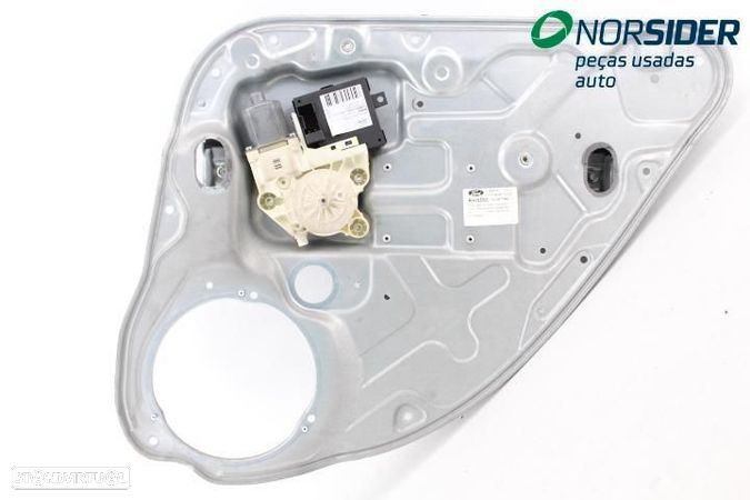 Elevador tras direito Ford Focus Station|05-08 - 1