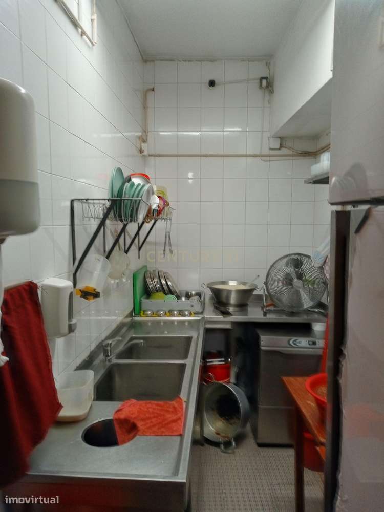 Restaurante trespasse junto ao Largo de Alcântara, Lisboa - 150m² com-12