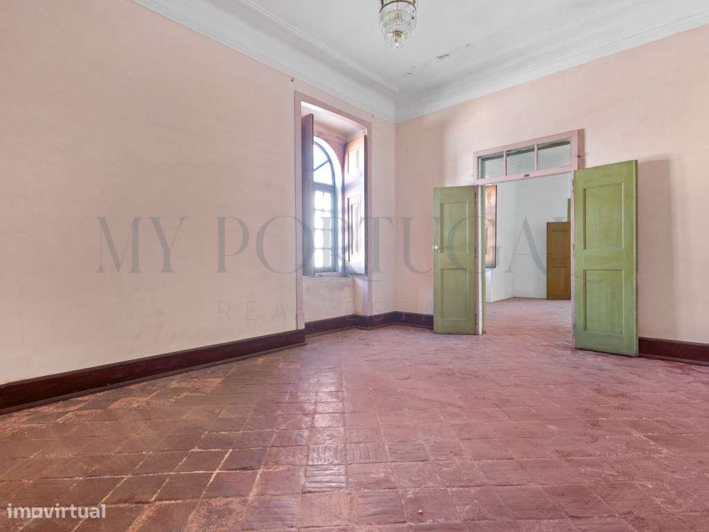 Solar Histórico de 1936 com Grande Quinta no Centro da Vila Oportun...-5