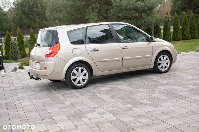 Renault Grand Scenic - 20