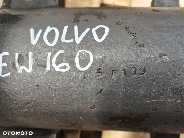 Volvo EW 160B {Cylinder hydrauliczny mostu napędowego} - 6