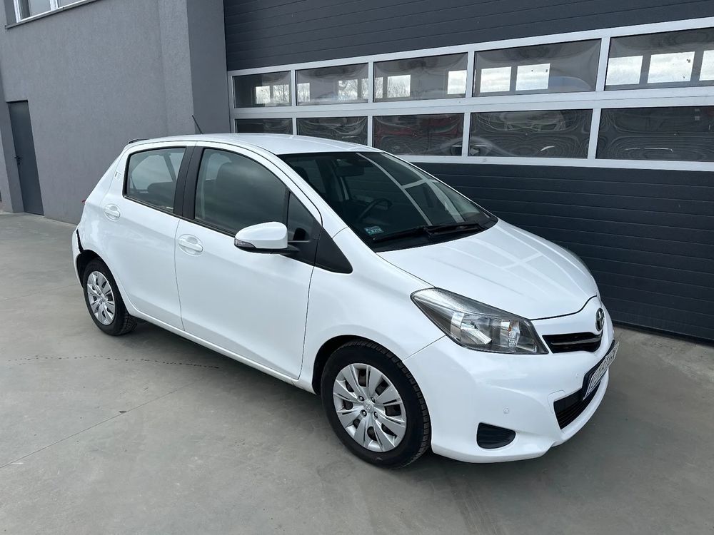 Toyota Yaris III 1.33 Prestige 2013