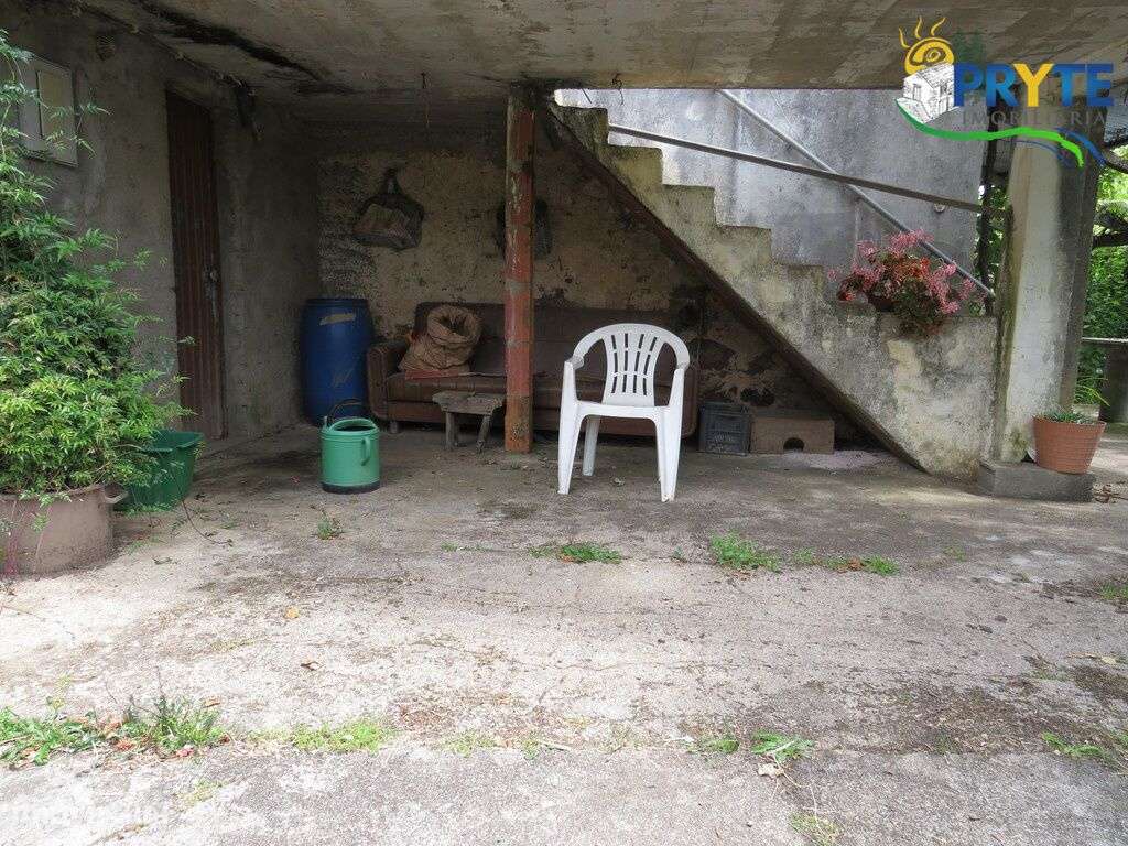 Quinta composta por moradia T4 situada perto de Cernache do Bonjardim-6