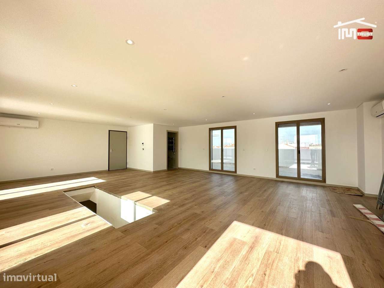 Incrivel Duplex com 292m2 - Grande imagem: 5/35