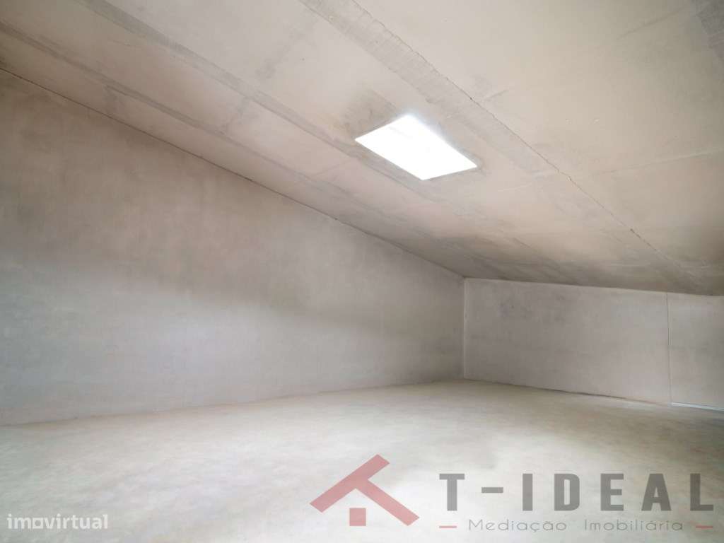 Apartamento T3 na vila da Lourinhã-38