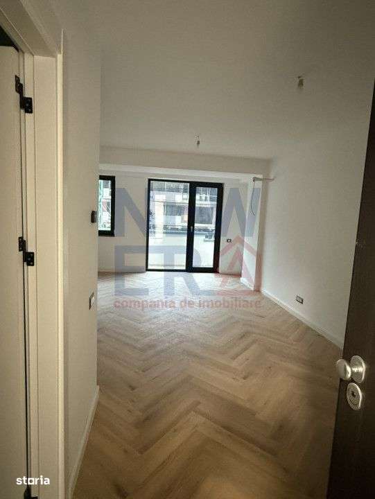 Vanzare studio spatios, cesiune - Imagine principală: 4/12