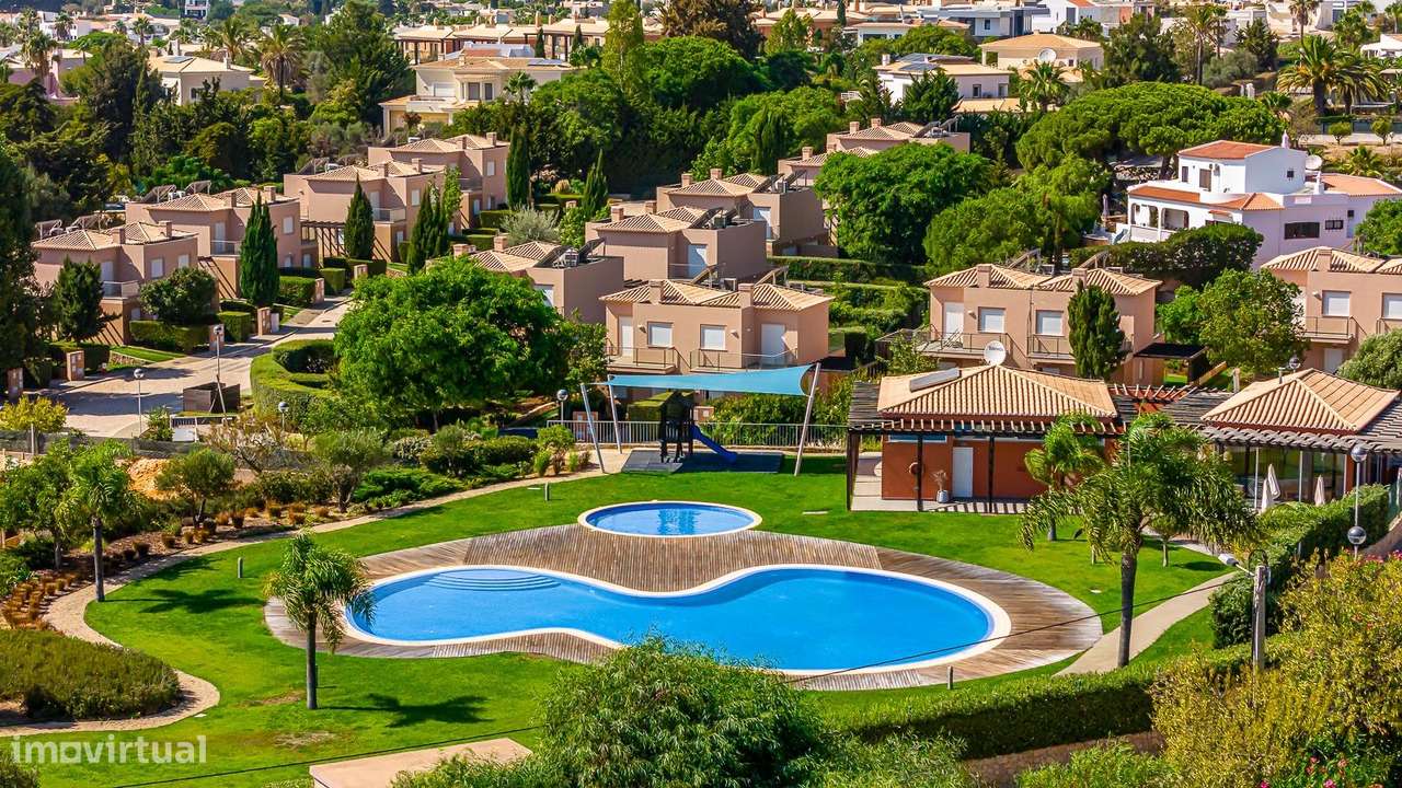 Moradia T2+1 de Luxo em Condomínio Exclusivo no Algarve-39