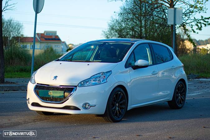 Peugeot 208 E-HDi 68 EGS5 Stop&Start Active - 1