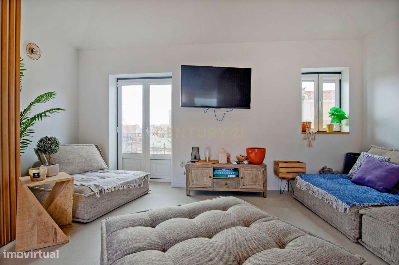 Moradia Contemporânea T3 com Terraço no Coração do Bairro do Troino –-49