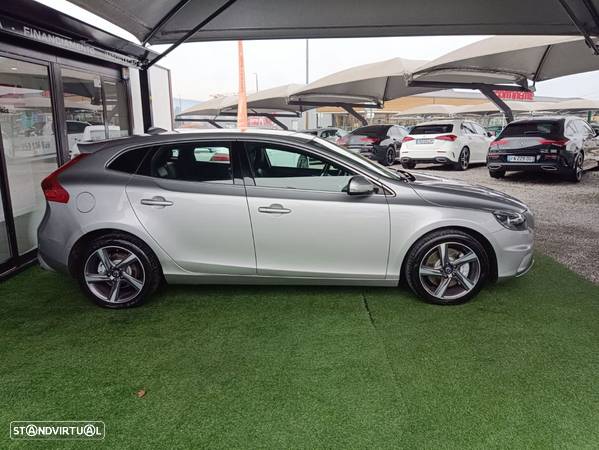 Volvo V40 D3 Geartronic RDesign - 14