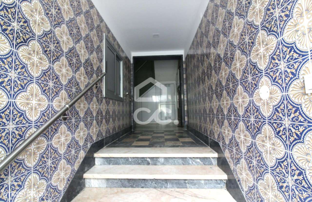 T2, para arrendar na Cruz de Pau - Grande imagem: 2/20