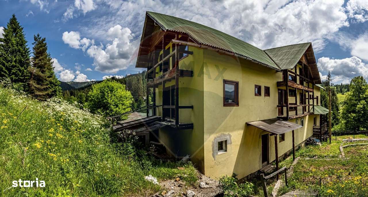 Vila / Pensiune cu 20 camere de vânzare în Câmpulung Moldovenesc, SV - Imagine principală: 5/20