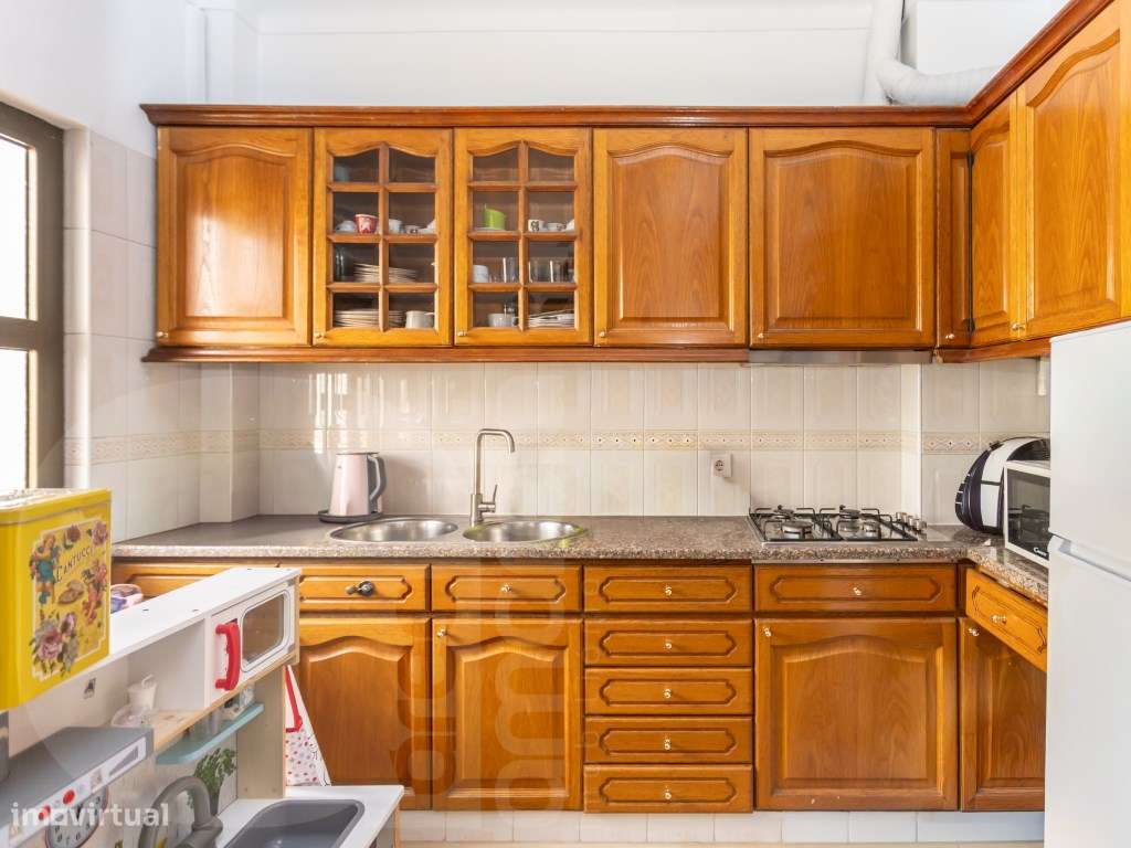 T2 Remodelado em Corroios | Vista Desafogada | A 2 Min da Estação F...-5