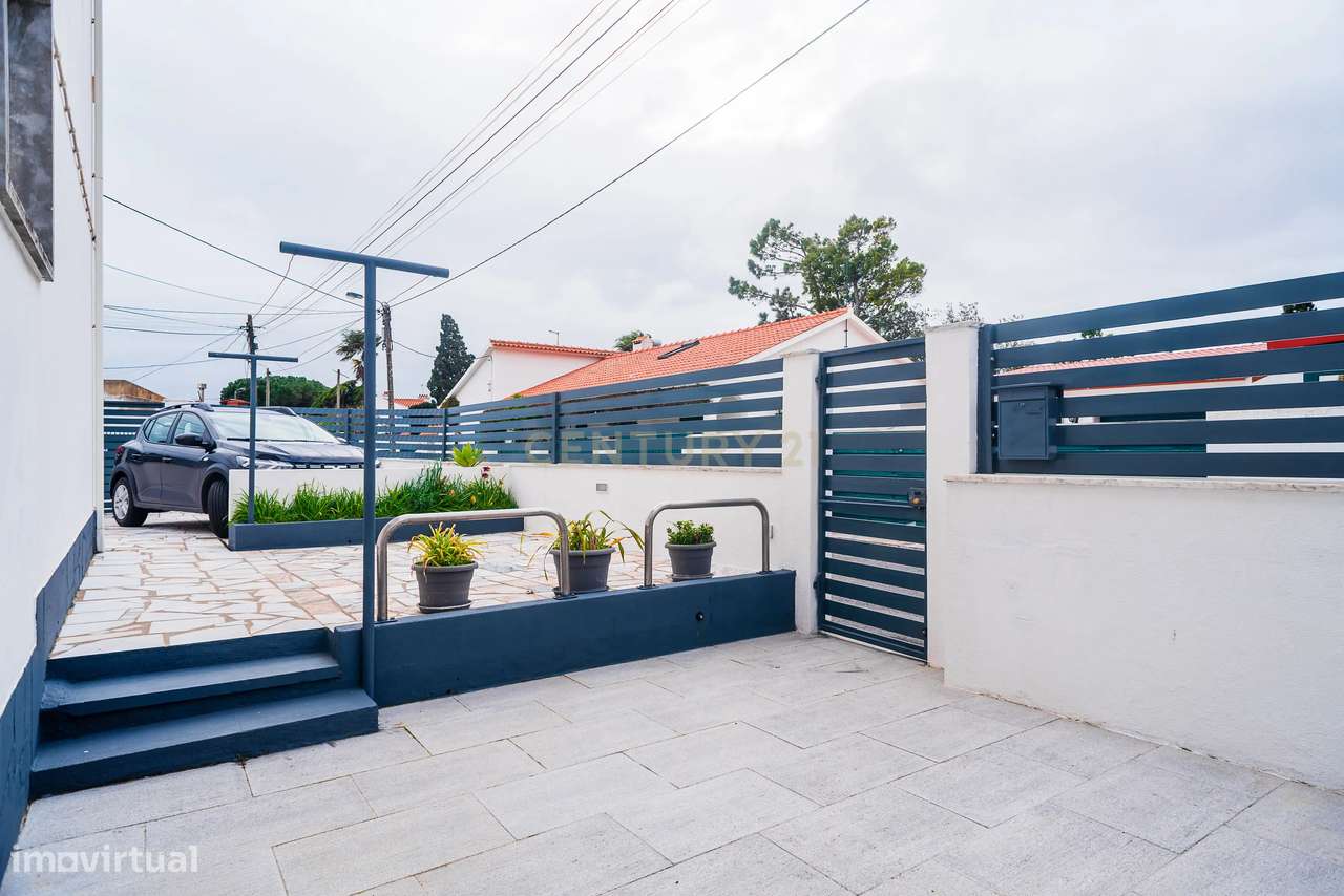 Arrenda-se T2 renovado em andar de Moradia , Muito Luminoso, com Terra - Grande imagem: 4/26