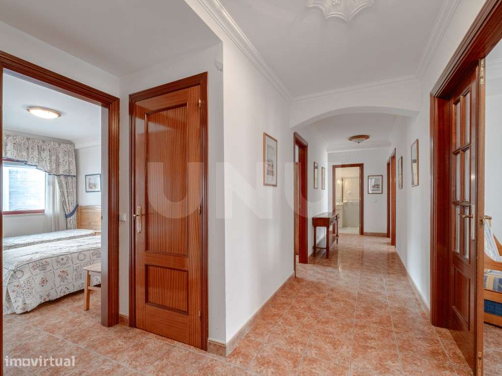 Apartamento T4 no Rés-do-Chão, em Ótimo Estado de Conservação - Grande imagem: 5/24